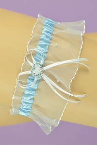 A harisnyakötő remek ajándék ötlet lánybúcsúztatóra és esküvőre egyaránt. A legényfogó a JULIMEX fehérnemű kiegészítő gyártó PARIS COLLECTION ha...